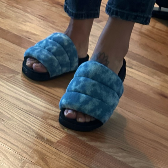 NWOT ROAM SLIDES - Picture 4 of 5